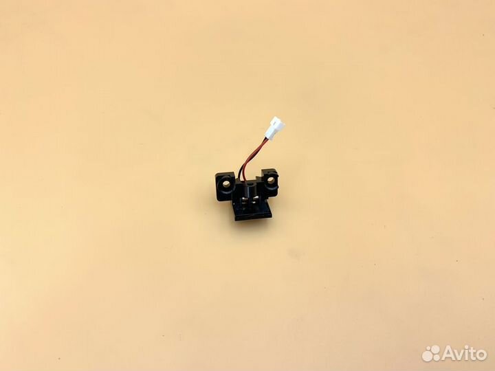 Контактная группа подключения контейнера для влажн