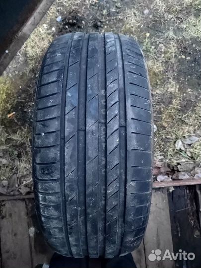 Kumho 722 245/50 R18