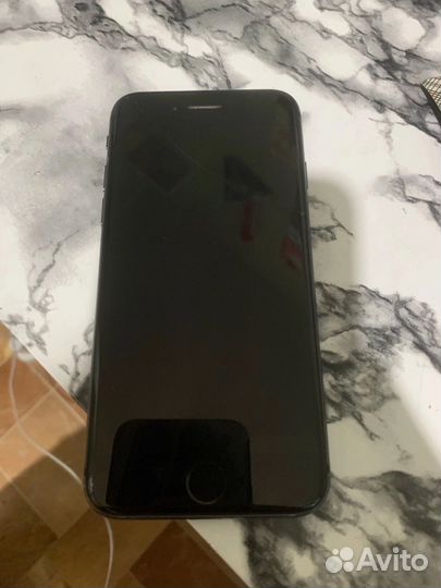 iPhone 8, 64 ГБ