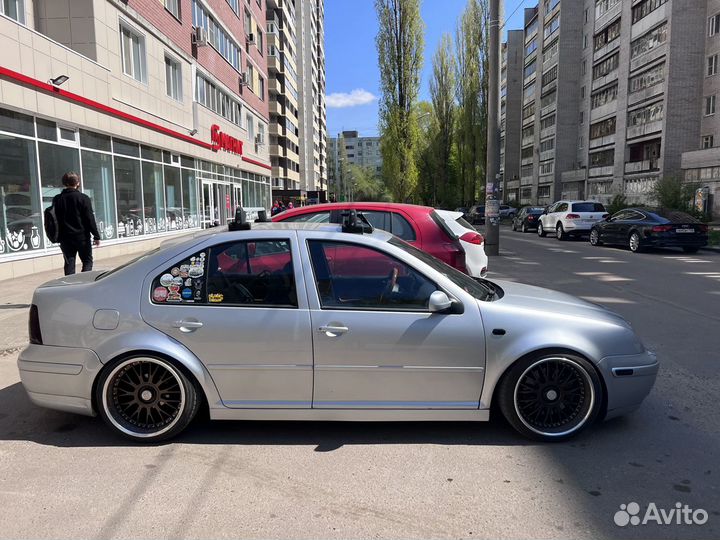 Накладки на пороги Volkswagen Bora Jetta 4 Golf 4