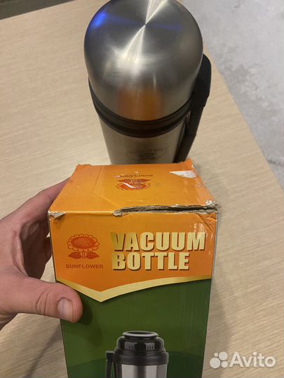 Термос с кружками