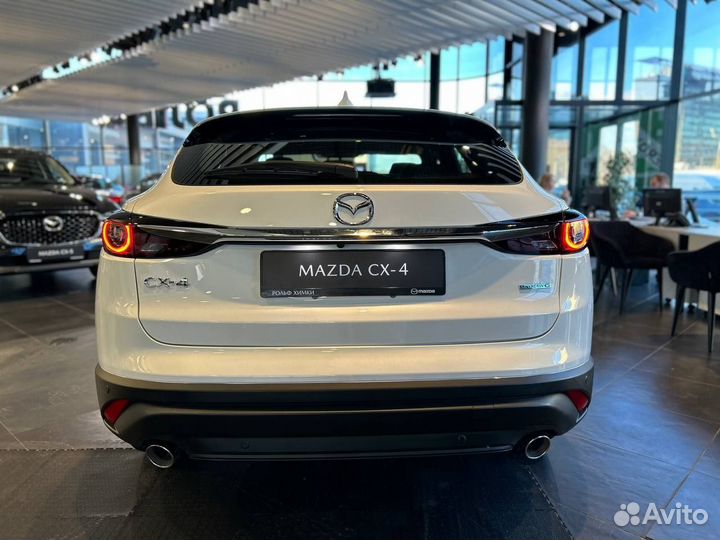 Mazda CX-4, 2022