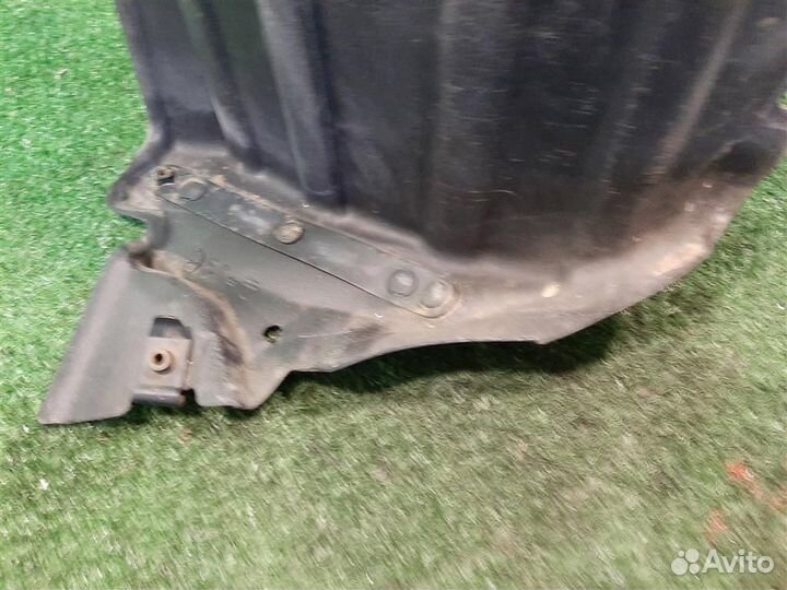 Подкрылок передний левый Toyota RAV4 A2 2005