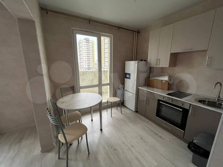 2-к. квартира, 50 м², 5/15 эт.