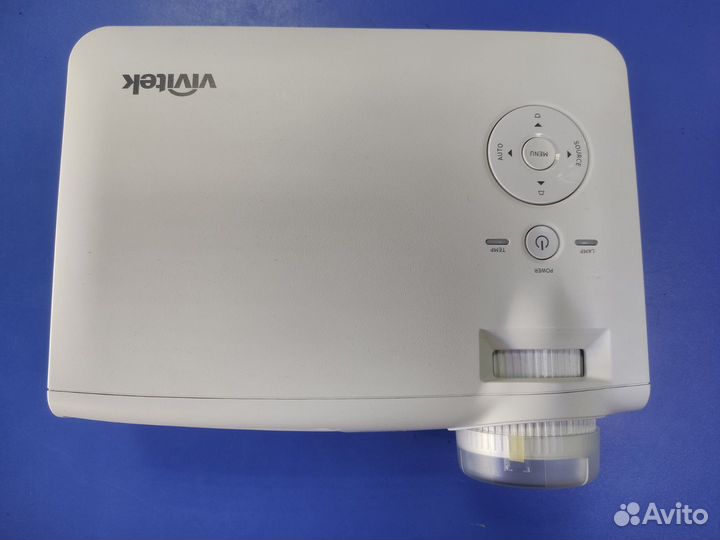 Прокат мультимедийных проекторов с экраном