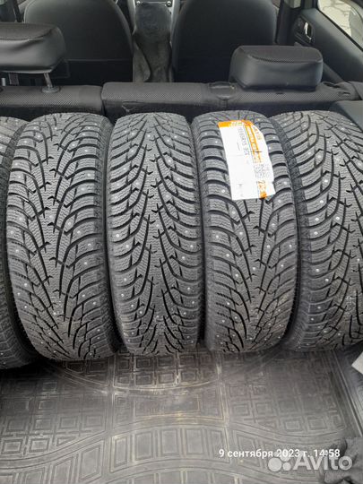 Maxxis NP5 Premitra Ice Nord 195/65 R15