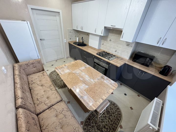 2-к. квартира, 74 м², 2/9 эт.