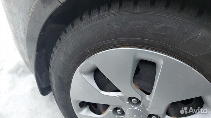 Pirelli Ice Zero 5.00/65 R15 92T