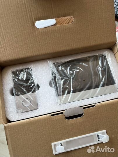 Комплект видеодомофона Hikvision DS-kis603