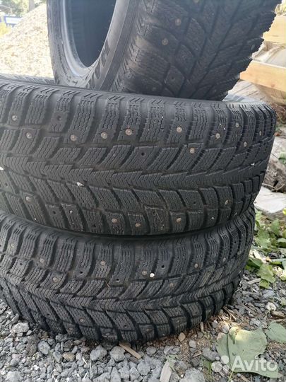 Nokian Tyres Hakkapeliitta 2 235/60 R16 90C
