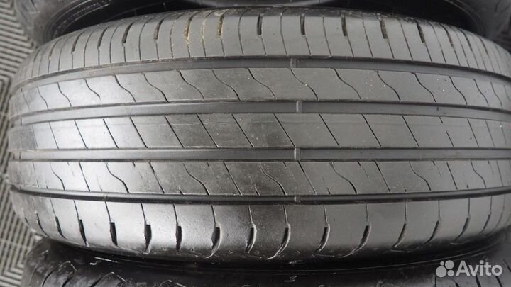 Goodyear EfficientGrip Performance 2 215/65 R16 98V