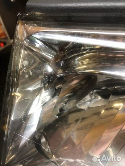 Фара левая Toyota Land Cruiser 200