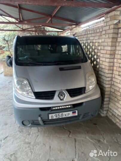 Рено трафик в разборе 01-06 год