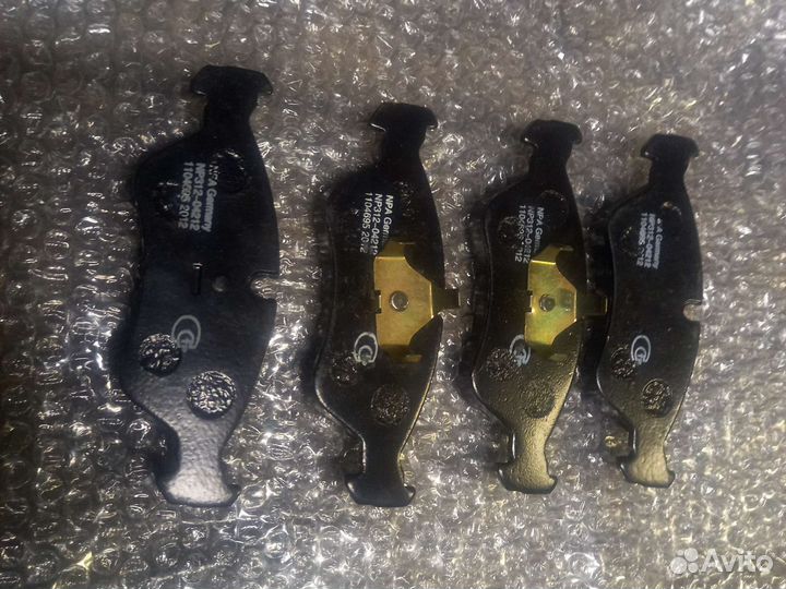 Опель векра А,В передние тормозные колодки