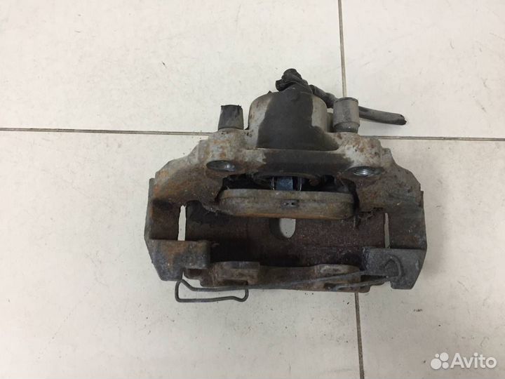 Б/У Суппорт передний правый 1K0615124E VAG