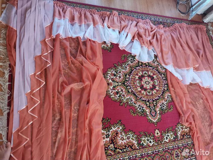 Шторы с ламбрекенами два набора (левый и правый)