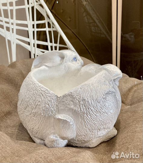 Кролик конфетница