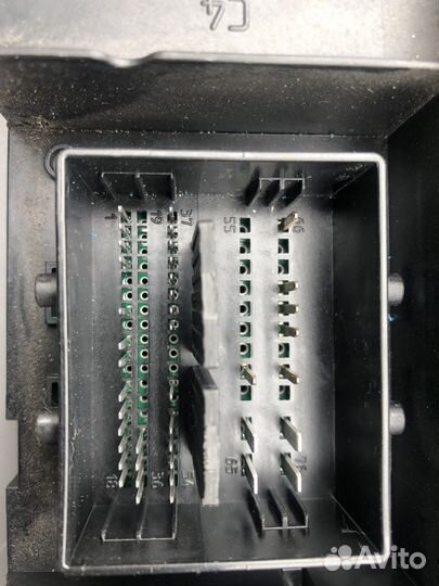 Блок предохранителей салона Ford Transit 8
