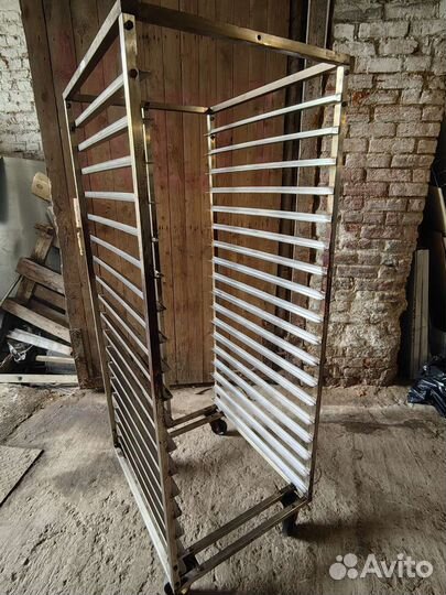 Шпилька для противней и подносов