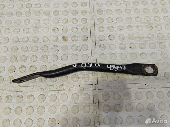 Кронштейн подрамника левый Renault Duster 2