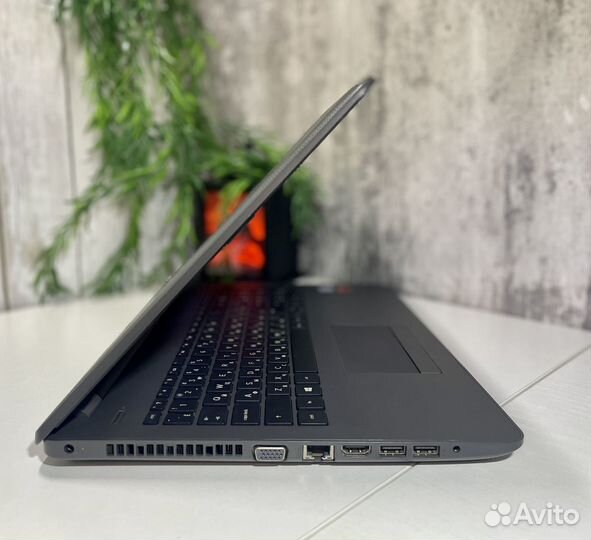 Ноутбук HP 250 G6 i3 8 Gb SSD 2 видеокарты