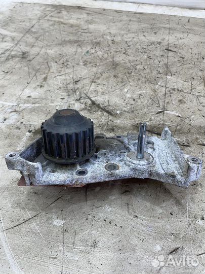 Помпа Renault Logan