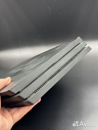 Sony ps4 pro 1tb + 2 джойстика