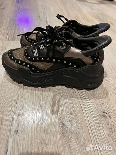 Кроссовки женские 38 размер