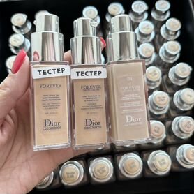 Тональные основые dior трех серий