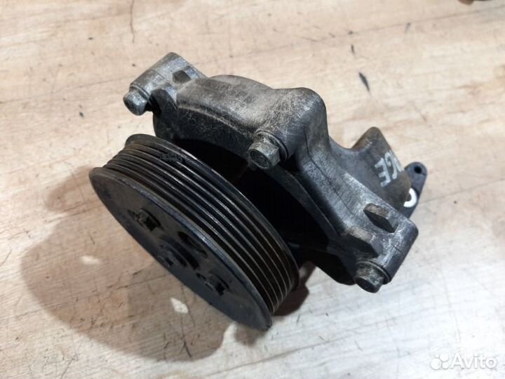 Насос водяной (помпа ) Kia Sportage 3 поколение