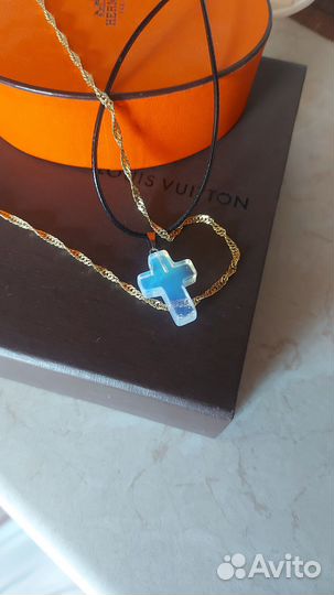 Крестик из лунного камня