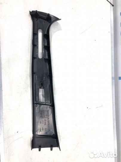 Обшивка стойки правая LADA Largus