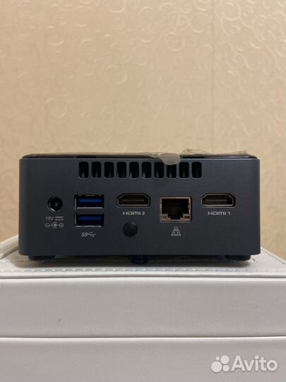 Мини пк Intel NUC 7cjyhn2