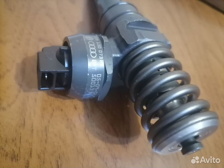 Насос форсунка 041470312