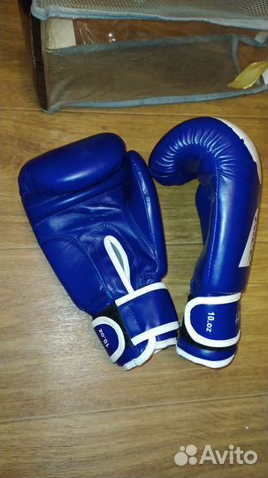 Боксерские перчатки 10 oz green hill