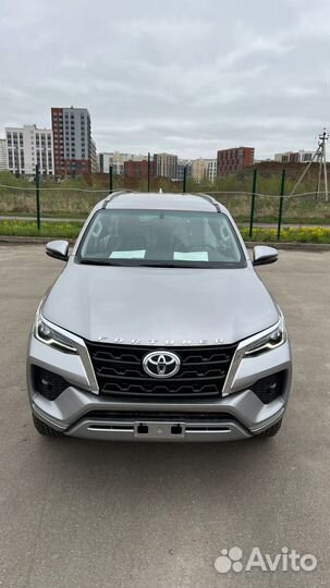 Toyota Fortuner 2.8 AT, 2022, 35 км