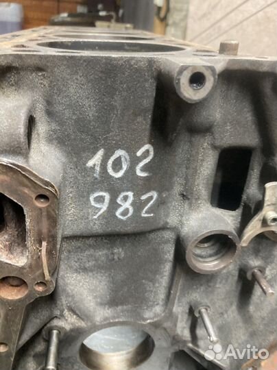 Блок цилиндров Mercedes 102982