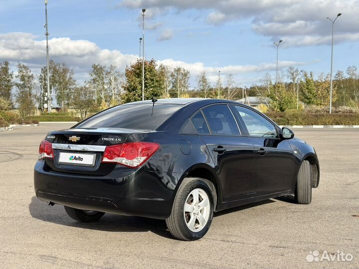 Chevrolet Cruze 1.6 МТ, 2010, 193 000 км