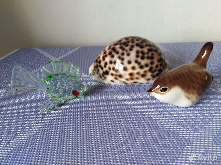 Фарфоровая статуэтка воробей, рыбка СССР