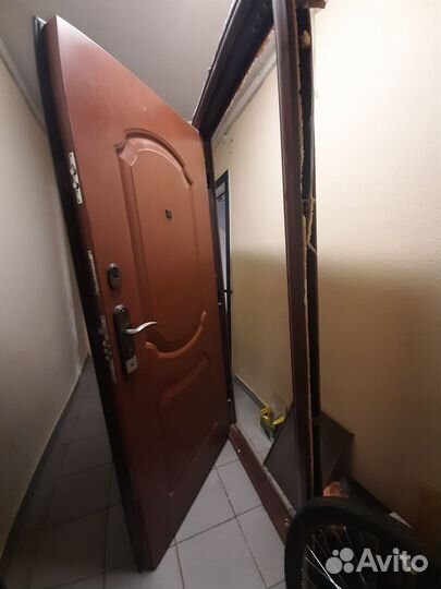 Дверь входная металлическая