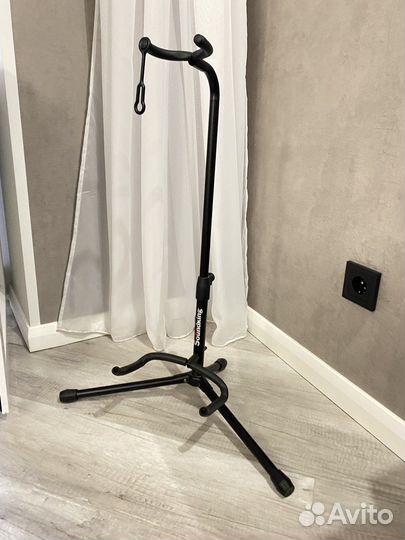 Стойка для гитары универсальная с поддержкой грифа