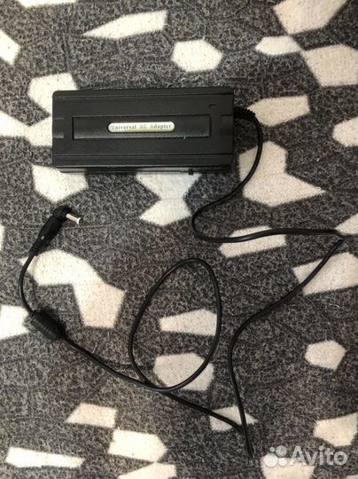 Универсальное зарядное устройство