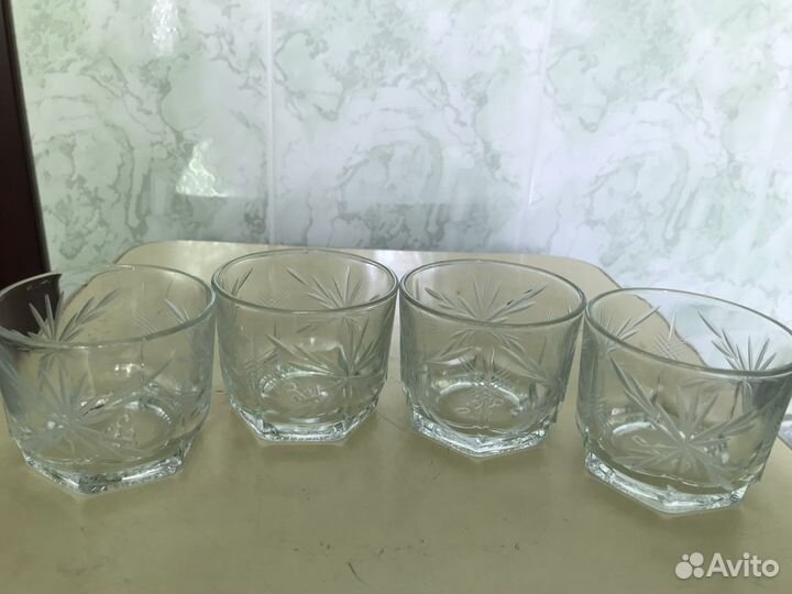 Стаканы низкие, пивные, кружки