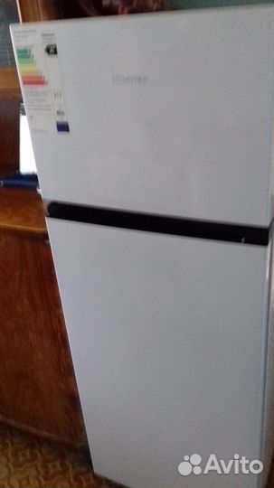 Холодильник новый hisense