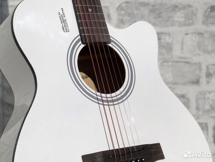 Акустическая гитара Elitaro + Аксессуары