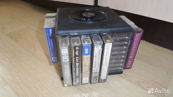 Стойка для аудиокассет
