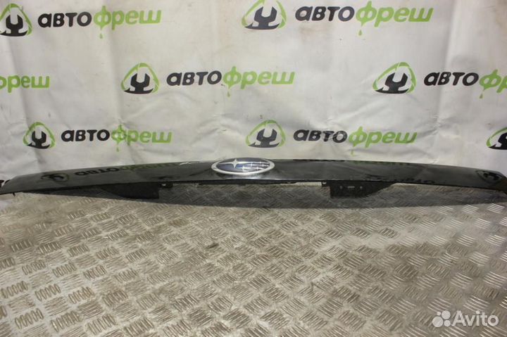 Накладка двери багажника Subaru Forester S11