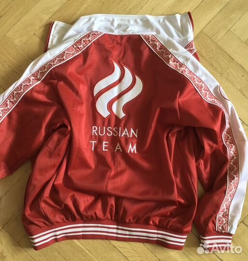 Спортивный костюм новый