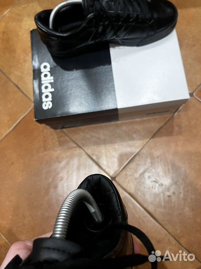 Кроссовки adidas neo