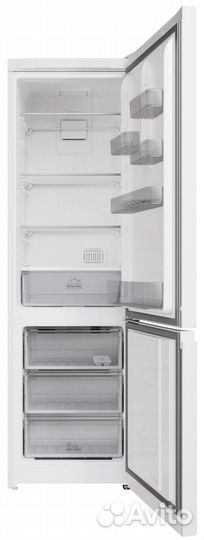 Холодильник Hotpoint HT 5200 W